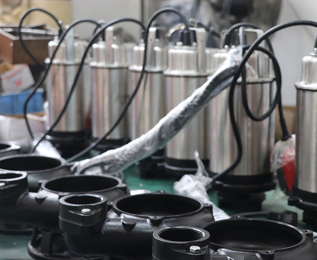 Субтрафируемый канализационный насос